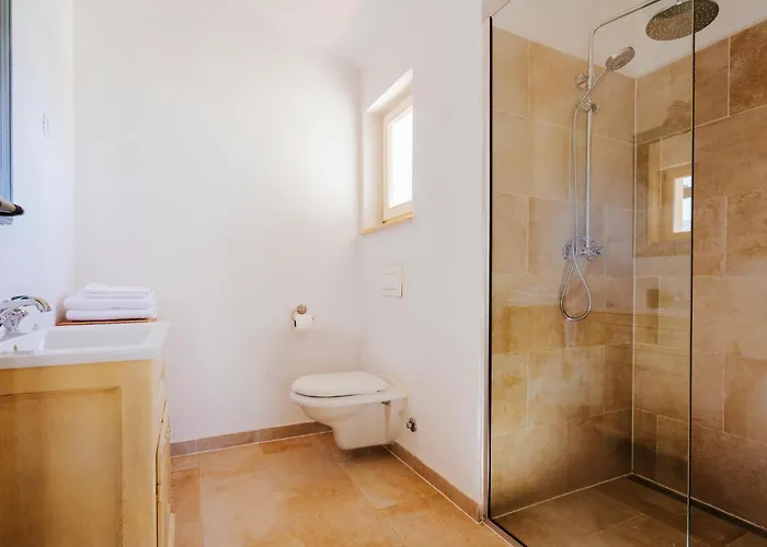 Nyaraló Matia Póla